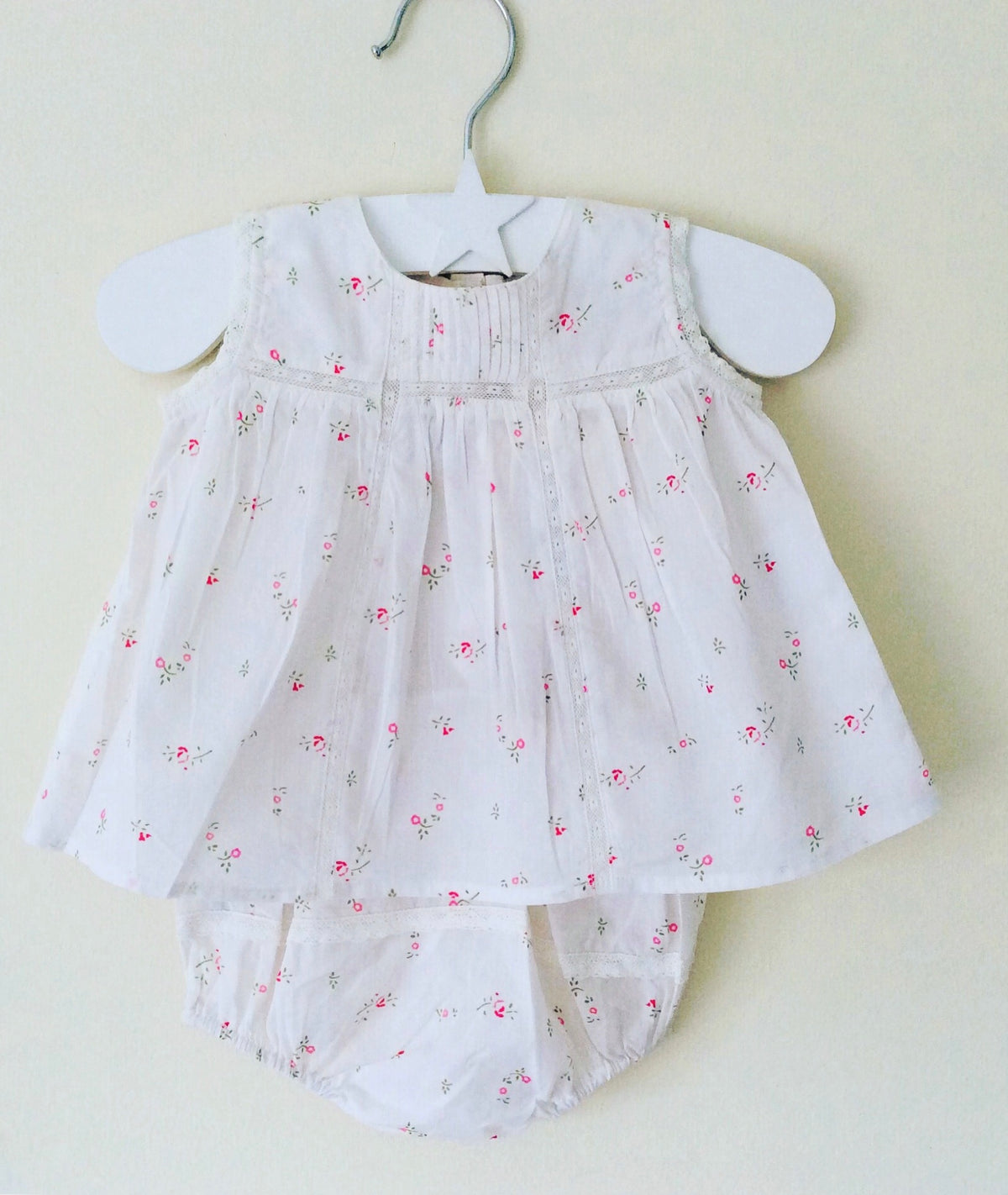 WHITE FLOREL DRESS SET